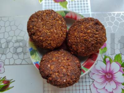 Riešutų sausainiai su džiovintais vaisiais pagrindine nuotrauka