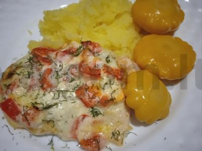 Vištiena po šubėle su paprikomis ir mocarela pagrindine nuotrauka