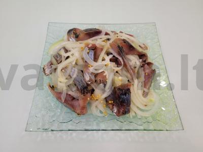 Silkės užkandis su marinuotais svogūnais ir grūdėta garstyčia Žingsnis 5