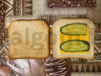 Sumuštinis su vištiena, agurku ir sūriu Žingsnis 7