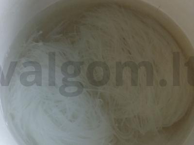 Funchosa su baltosiomis grybeliais Žingsnis 4