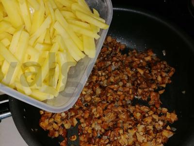 Keptas bulves su voveraitėmis Žingsnis 4