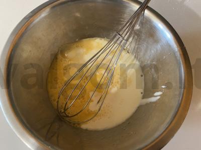 Purūs pieno tešla pyragams Žingsnis 1