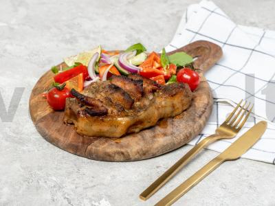 Kiaulienos antrikotas kepamas maišelyje orkaitėje pagrindine nuotrauka