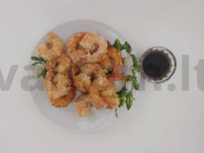 Keptos krevetės kokosiniuose džiūvėsėliuose su japonišku padažu pagrindine nuotrauka