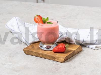 Braškinių kokteilis su kefyru pagrindine nuotrauka