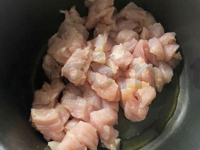 Mėsa su daržovėmis lėtoje viryklėje Žingsnis 1