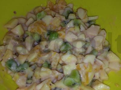 Salotas „Vaisių malonumas“ su jogurtu pagrindine nuotrauka