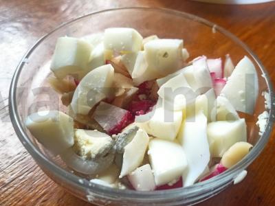 Kiaušinių ir traškučių salotos Žingsnis 1