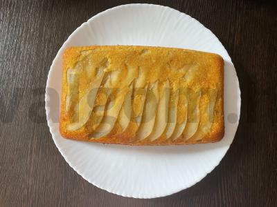 Kriaušių pyragas su ruduoju cukrumi pagrindine nuotrauka