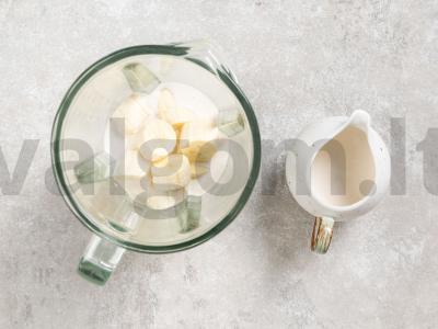 Banano-pieno kokteilis per penkias minutes Žingsnis 1