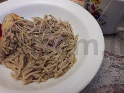 Makaronai su troškiniu pagrindine nuotrauka