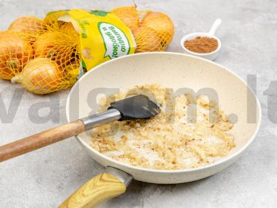 Morkų sriuba su imbieru Žingsnis 1