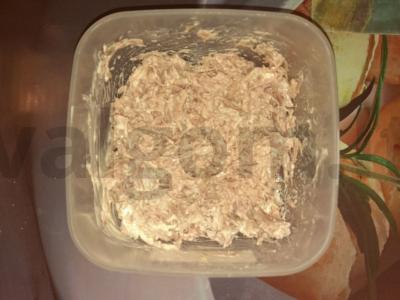 Sluoksniuotas salotas su mėsa ir sūriu Žingsnis 2