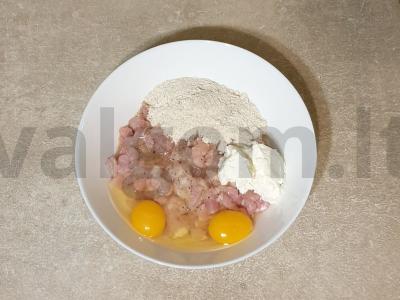 Vištienos kotletai su cukinija Žingsnis 2