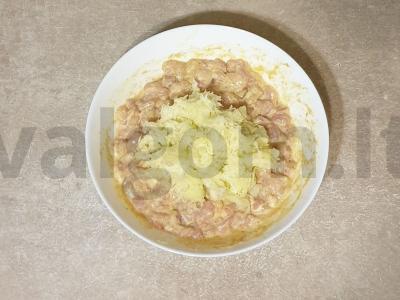 Vištienos kotletai su cukinija Žingsnis 4