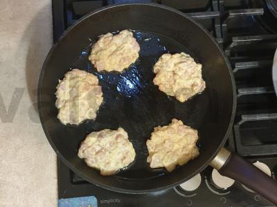 Vištienos kotletai su cukinija Žingsnis 5