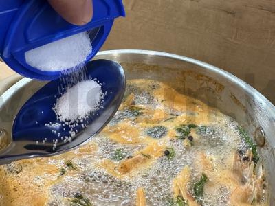 Krevetės su citrinos sultimis ir krapais Žingsnis 4