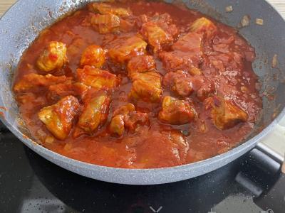 Kiauliena pomidorų padaže Žingsnis 3