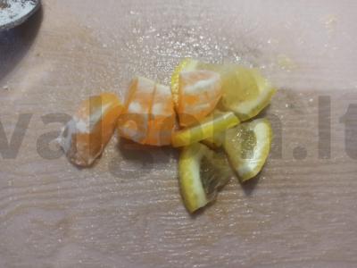 Kavos gėrimas su mandarinų ir citrinos skoniu Žingsnis 2