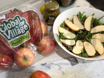 Šiltas traškus salotas su moliūgu ir obuoliais Žingsnis 7