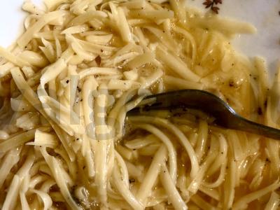 Makaronai pietums su sūrio įdaru ir dešrelėmis Žingsnis 3