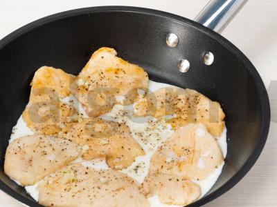 Kalakutienos filė baltame vyno acte Žingsnis 2