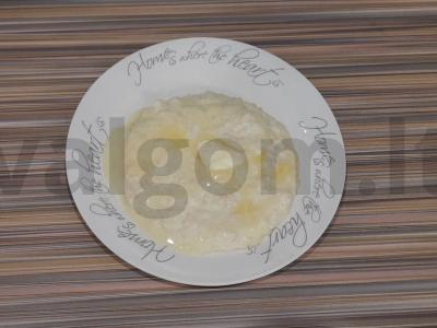 Pšenių košė su kondensuotu pienu „Slaudusya“ pagrindine nuotrauka