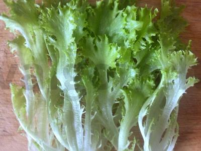 Salotas su džiovinta dešra ir prosciutto Žingsnis 1