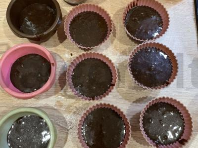 Šokoladiniai keksiukai su linų sėmenų aliejumi Žingsnis 6