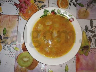 Žirnių sriuba su kiauliena pagrindine nuotrauka