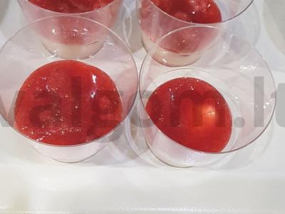 Desertas taurėse su braškėmis Žingsnis 3