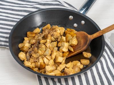 Kalakutienos filė su baltais šaldytais grybais Žingsnis 2