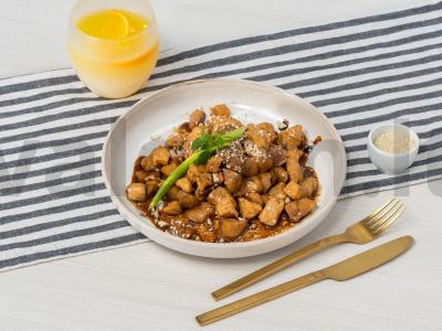 Kalakutienos filė su baltais šaldytais grybais pagrindine nuotrauka