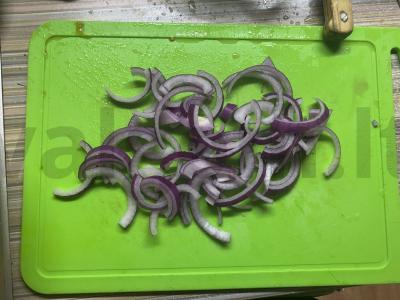 Salotas su stracciatella sūriu Žingsnis 3