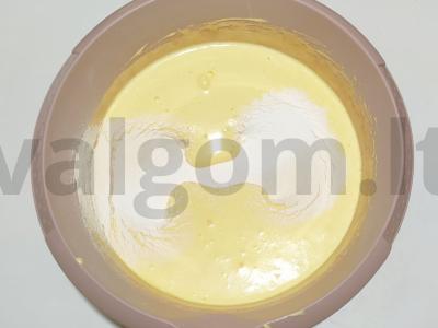 Švelnus pyragas su kriaušėmis ir obuoliais orkaitėje Žingsnis 1