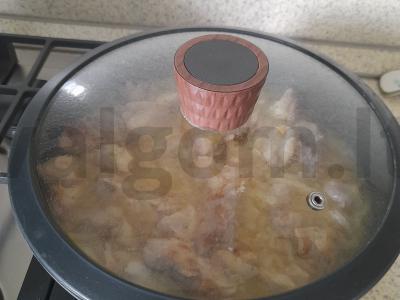 Kailinis triušis, troškintas grietinėje Žingsnis 8