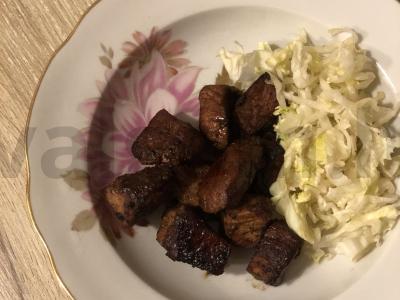 Aštrus mėsa prieskoniuose pagrindine nuotrauka