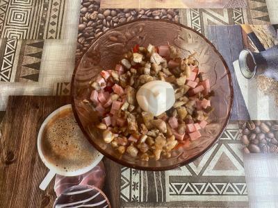 Pica „Dūševnaja“ su vištiena, dešra ir sūriu Žingsnis 13