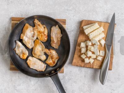 Klasikinis „Cezaris“ su Pekino kopūstu ir vištiena Žingsnis 1