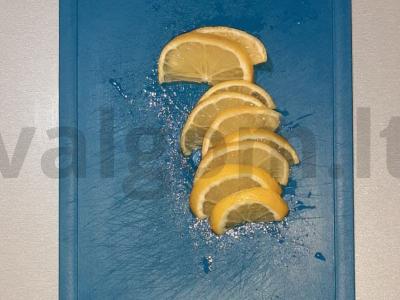 Pieninis limonadas su kondensuotu pienu Žingsnis 1