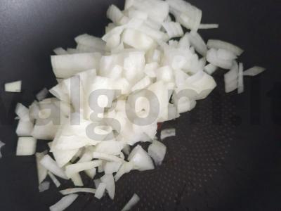 Makaronai su troškiniu Žingsnis 1