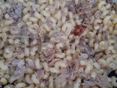 Makaronai su troškiniu pagrindine nuotrauka