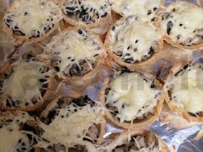 Kiaulienos ir grybų užkandžių taurėlės šventiniam stalui Žingsnis 4