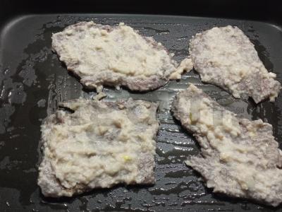 Jautienos kepsniai, kepti su sūriu ir pomidorais Žingsnis 3