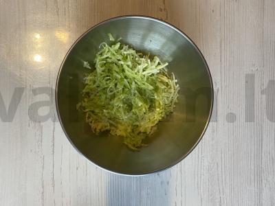 Vitaminų salotas su ridikėliais Žingsnis 1