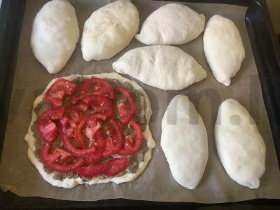 Pyragėliai iš nesaldinto kefyro tešlos Žingsnis 6