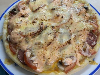 Namų pica „Su meile“ pagrindine nuotrauka