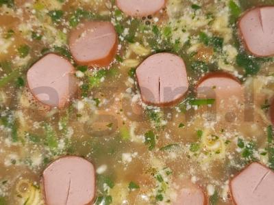 Greito paruošimo makaronų, dešrelių ir žirnelių sriuba Žingsnis 4