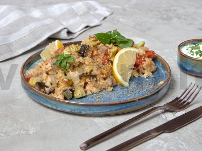 Daržovių troškinys su kuskusu pagrindine nuotrauka